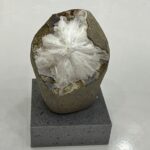 Doğal Druzy Apofilit Zeolit Kristal Mağara - Yoğun İğneli Oluşum Dekoratif Enerji Bloğu